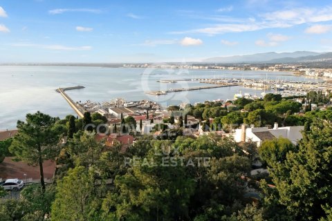 Villa de 4 dormitorios en venta en Roses, Gerona, Cataluña, Spain № 5800 - foto 8