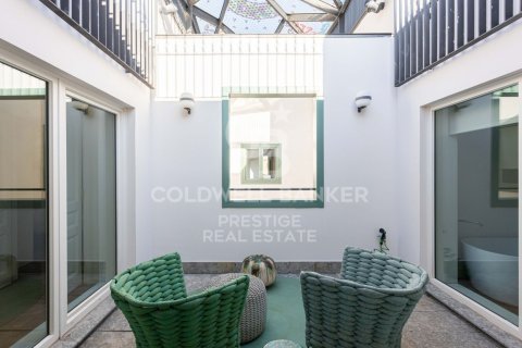 Ático de 4 dormitorios en venta en Barcelona, Cataluña, Spain № 5801 - foto 23
