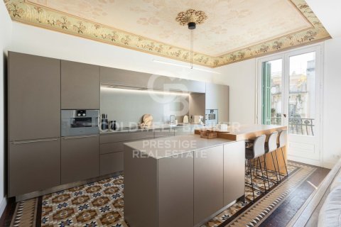 Ático de 4 dormitorios en venta en Barcelona, Cataluña, Spain № 5801 - foto 9