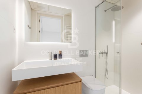 Ático de 4 dormitorios en venta en Barcelona, Cataluña, Spain № 5801 - foto 19