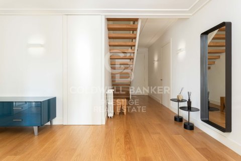 Ático de 4 dormitorios en venta en Barcelona, Cataluña, Spain № 5801 - foto 17