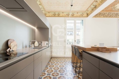 Ático de 4 dormitorios en venta en Barcelona, Cataluña, Spain № 5801 - foto 10