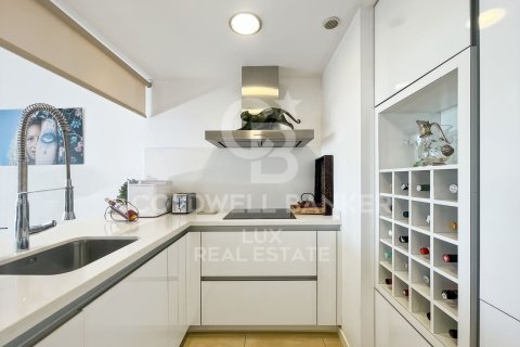 Apartamento de 4 dormitorios en venta en Roses, Gerona, Cataluña, Spain № 5799 - foto 5