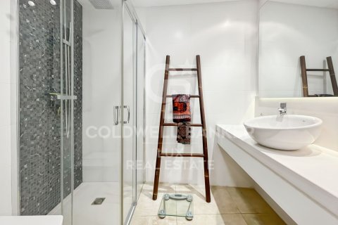 Apartamento de 4 dormitorios en venta en Roses, Gerona, Cataluña, Spain № 5799 - foto 6