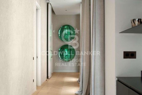 Apartamento de 5 dormitorios en venta en Barcelona, Cataluña, Spain № 5802 - foto 16