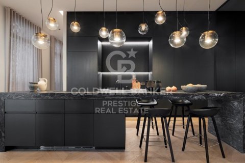 Apartamento de 5 dormitorios en venta en Barcelona, Cataluña, Spain № 5802 - foto 4