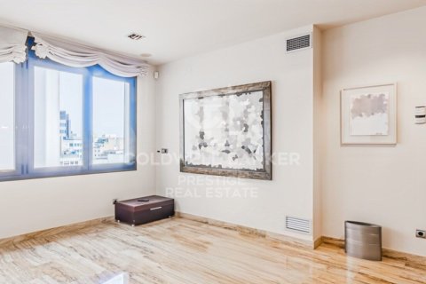 Купить квартиру в Барселона, Испания с 3 спальни, 221м², № 5803 - фото 20