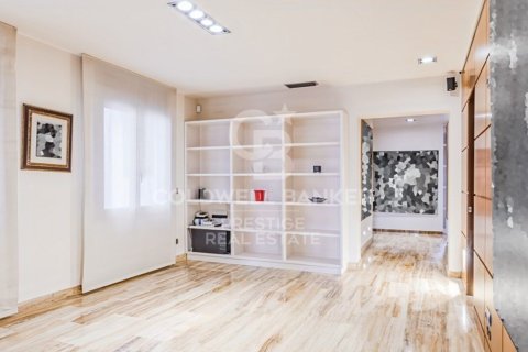 Купить квартиру в Барселона, Испания с 3 спальни, 221м², № 5803 - фото 23
