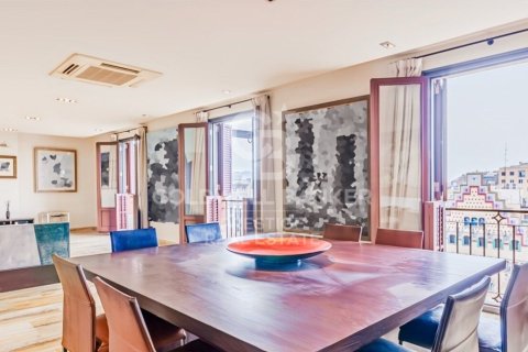 Купить квартиру в Барселона, Испания с 3 спальни, 221м², № 5803 - фото 3