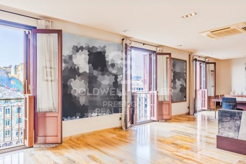Купить квартиру в Барселона, Испания с 3 спальни, 221м², № 5803 - фото 2