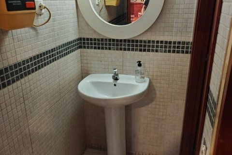 Propiedad comercial de 100 m² en alquiler en Badalona, Barcelona, Cataluña, Spain № 8418 - foto 6