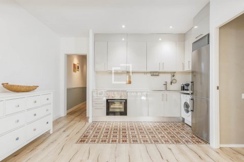 Снять в аренду квартиру в Барселона, Испания с 2 спальни, 87м², № 8704 - фото 12