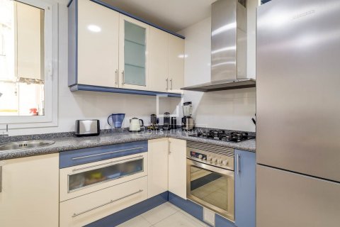 Apartamento de 3 dormitorios en venta en Barcelona, Cataluña, Spain № 8698 - foto 6