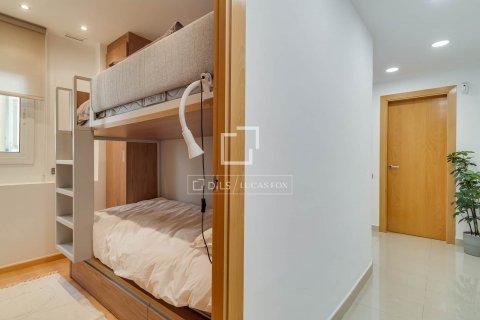 Apartamento de 3 dormitorios en venta en Barcelona, Cataluña, Spain № 8698 - foto 21