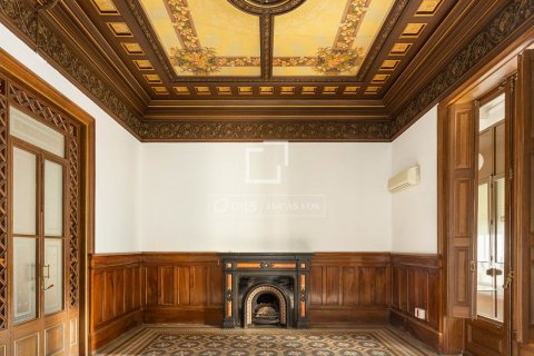 6 bedrooms apartment for sale in Barcelona, Catalonia, Spain № 8699 - photo 4