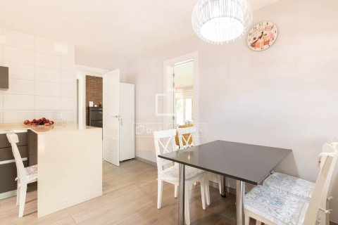 Снять в аренду виллу в Кастельдефельс, Испания с 7 спален, 351м², № 8703 - фото 13