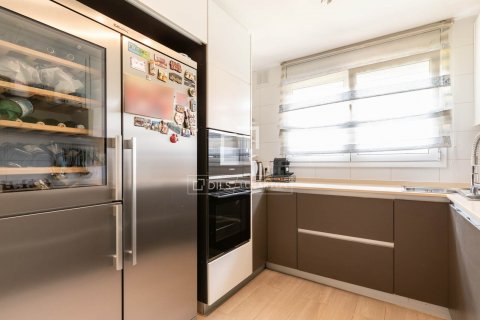 Снять в аренду виллу в Кастельдефельс, Испания с 7 спален, 351м², № 8703 - фото 10