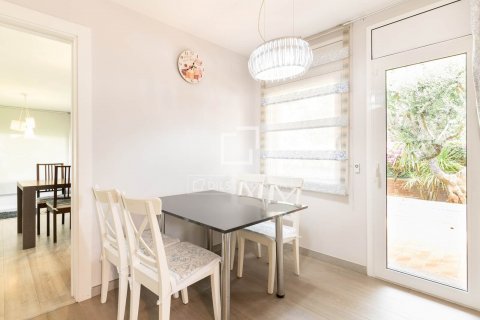 Снять в аренду виллу в Кастельдефельс, Испания с 7 спален, 351м², № 8703 - фото 14