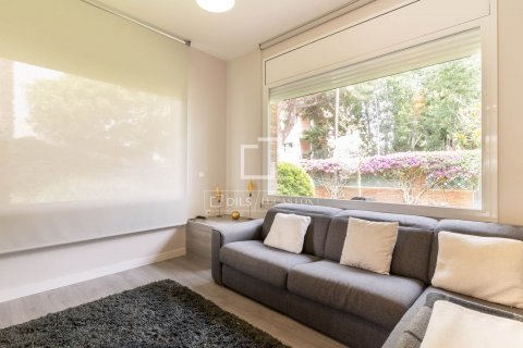 Снять в аренду виллу в Кастельдефельс, Испания с 7 спален, 351м², № 8703 - фото 9