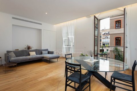 Apartamento de 2 dormitorios en alquiler en Barcelona, Cataluña, Spain № 8702 - foto 4