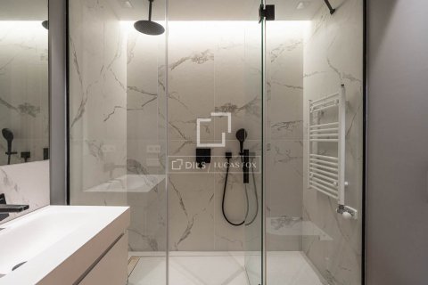 Apartamento de 2 dormitorios en alquiler en Barcelona, Cataluña, Spain № 8702 - foto 16
