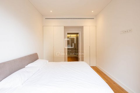 Apartamento de 2 dormitorios en alquiler en Barcelona, Cataluña, Spain № 8702 - foto 13