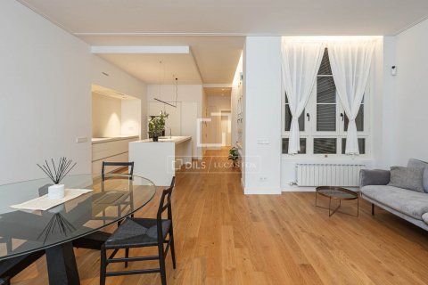 Apartamento de 2 dormitorios en alquiler en Barcelona, Cataluña, Spain № 8702 - foto 6