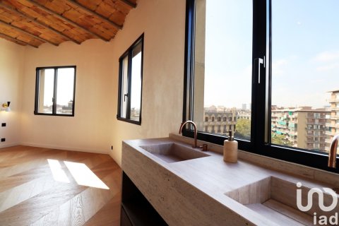 Ático de 4 dormitorios en venta en Barcelona, Cataluña, Spain № 5021 - foto 13