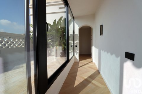 Ático de 4 dormitorios en venta en Barcelona, Cataluña, Spain № 5021 - foto 9