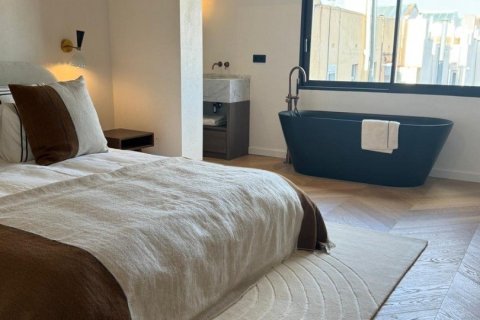 Ático de 4 dormitorios en venta en Barcelona, Cataluña, Spain № 5021 - foto 15