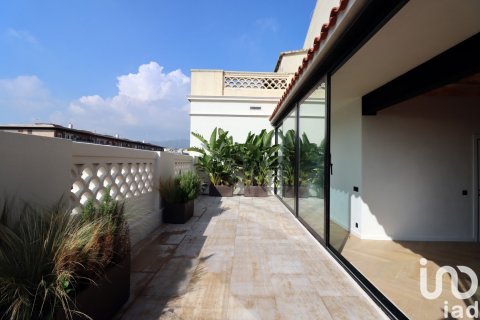 Ático de 4 dormitorios en venta en Barcelona, Cataluña, Spain № 5021 - foto 8