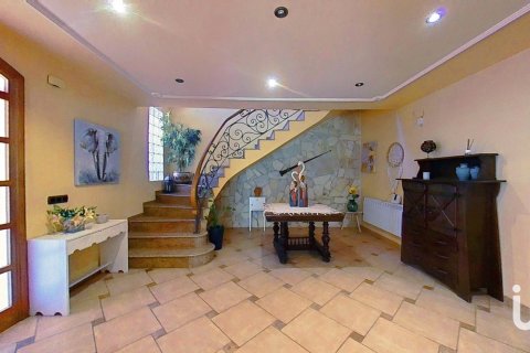 Купить дом в Вальс, Испания с 5 спален, 509м², № 5018 - фото 10