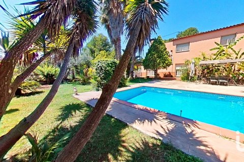 Купить дом в Вальс, Испания с 5 спален, 509м², № 5018 - фото 6