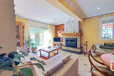 Купить дом в Вальс, Испания с 5 спален, 509м², № 5018 - фото 7