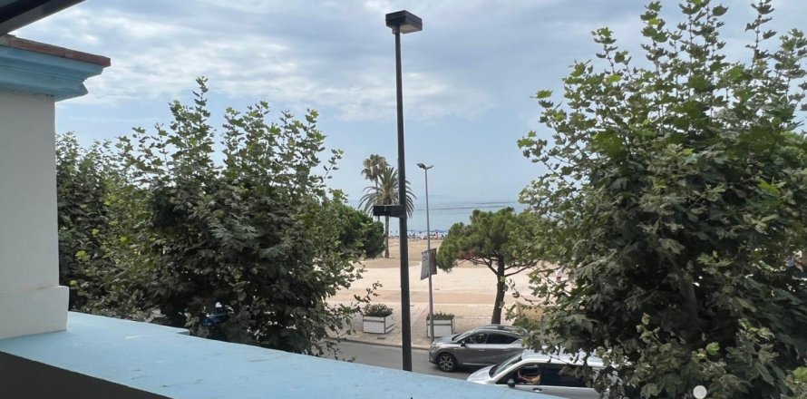 Apartamento de 2 dormitorios en venta en Roses, Gerona, Cataluña, Spain № 5016