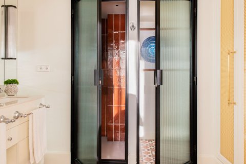 Apartamento de 3 dormitorios en alquiler en Barcelona, Cataluña, Spain № 1560 - foto 14