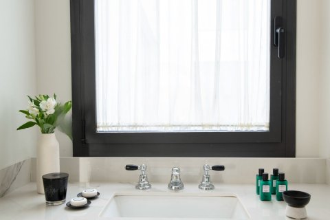 Apartamento de 3 dormitorios en alquiler en Barcelona, Cataluña, Spain № 1560 - foto 12