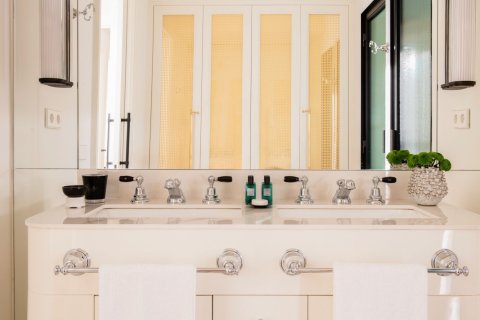 Apartamento de 3 dormitorios en alquiler en Barcelona, Cataluña, Spain № 1560 - foto 15