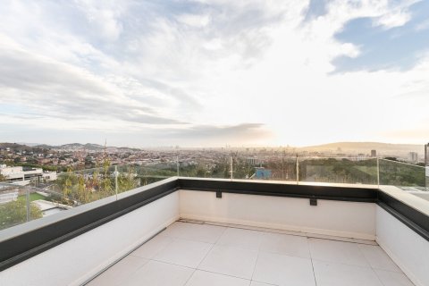 Сasa de 6 dormitorios en alquiler en Barcelona, Cataluña, Spain № 1559 - foto 14