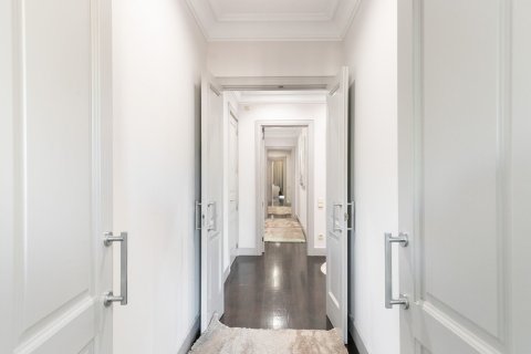 Снять в аренду квартиру в Барселона, Испания с 5 комнат, № 1558 - фото 13