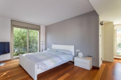 Сasa de 4 dormitorios en venta en Vallromanes, Barcelona, Cataluña, Spain № 1419 - foto 28
