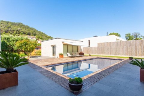 Сasa de 4 dormitorios en venta en Vallromanes, Barcelona, Cataluña, Spain № 1419 - foto 4