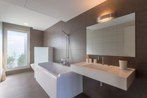 Сasa de 4 dormitorios en venta en Vallromanes, Barcelona, Cataluña, Spain № 1419 - foto 30