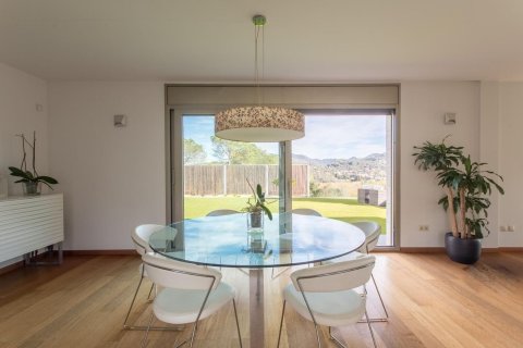 Сasa de 4 dormitorios en venta en Vallromanes, Barcelona, Cataluña, Spain № 1419 - foto 14