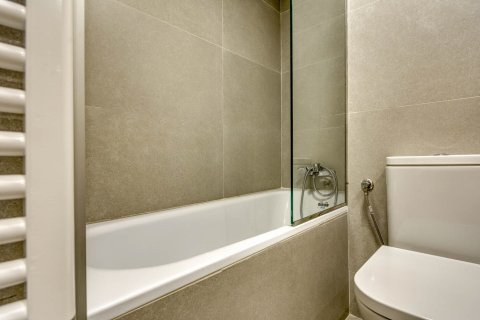 Apartamento de 3 dormitorios en venta en Barcelona, Cataluña, Spain № 1417 - foto 21