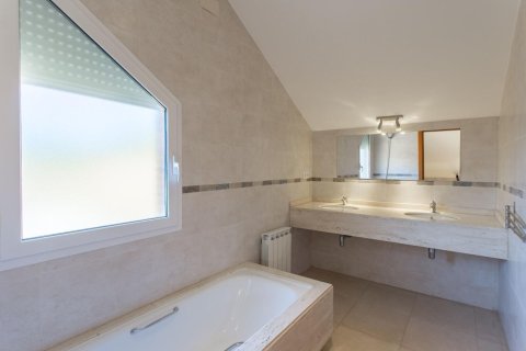 4 bedrooms house for sale in Arenys de Mar, Barcelona, Catalonia, Spain № 1423 - photo 19