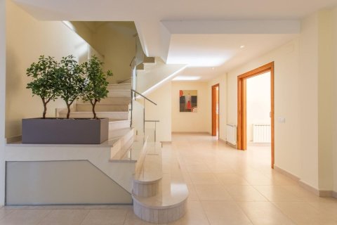 4 bedrooms house for sale in Arenys de Mar, Barcelona, Catalonia, Spain № 1423 - photo 17