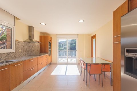 4 bedrooms house for sale in Arenys de Mar, Barcelona, Catalonia, Spain № 1423 - photo 10