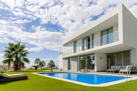 Сasa de 5 dormitorios en venta en Arenys de Mar, Barcelona, Cataluña, Spain № 1422 - foto 2