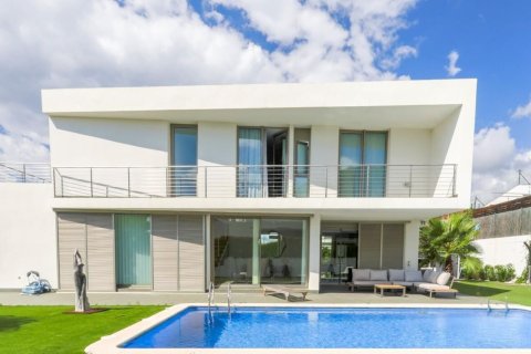 Сasa de 5 dormitorios en venta en Arenys de Mar, Barcelona, Cataluña, Spain № 1422 - foto 3
